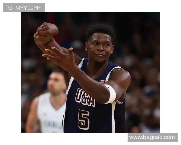 8月7日篮球明星的精彩表现与赛场背后的故事揭秘